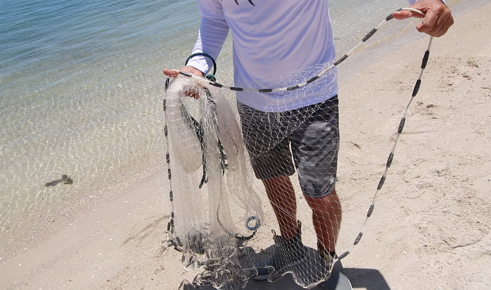 How to Throw Any Size Cast Net (EASIEST METHOD - NOT USING MOUTH